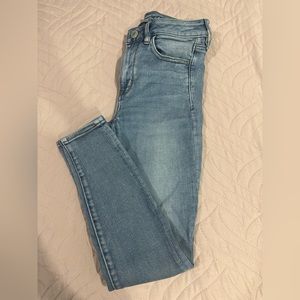 American Eagle Hi Rise Jegging 6 Short